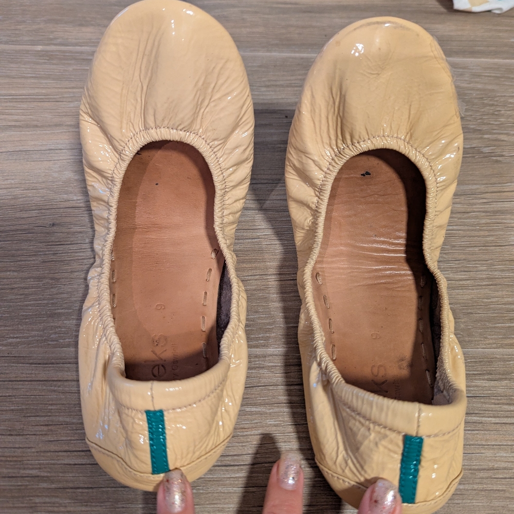 Tieks Blush Patent Ballet Flats with Teal Accent - Picture 3 of 6